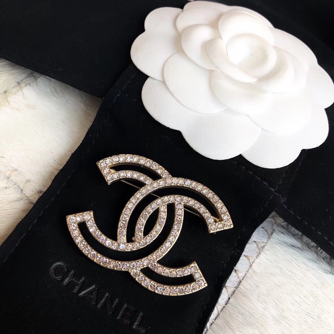 Chanel Brooch L