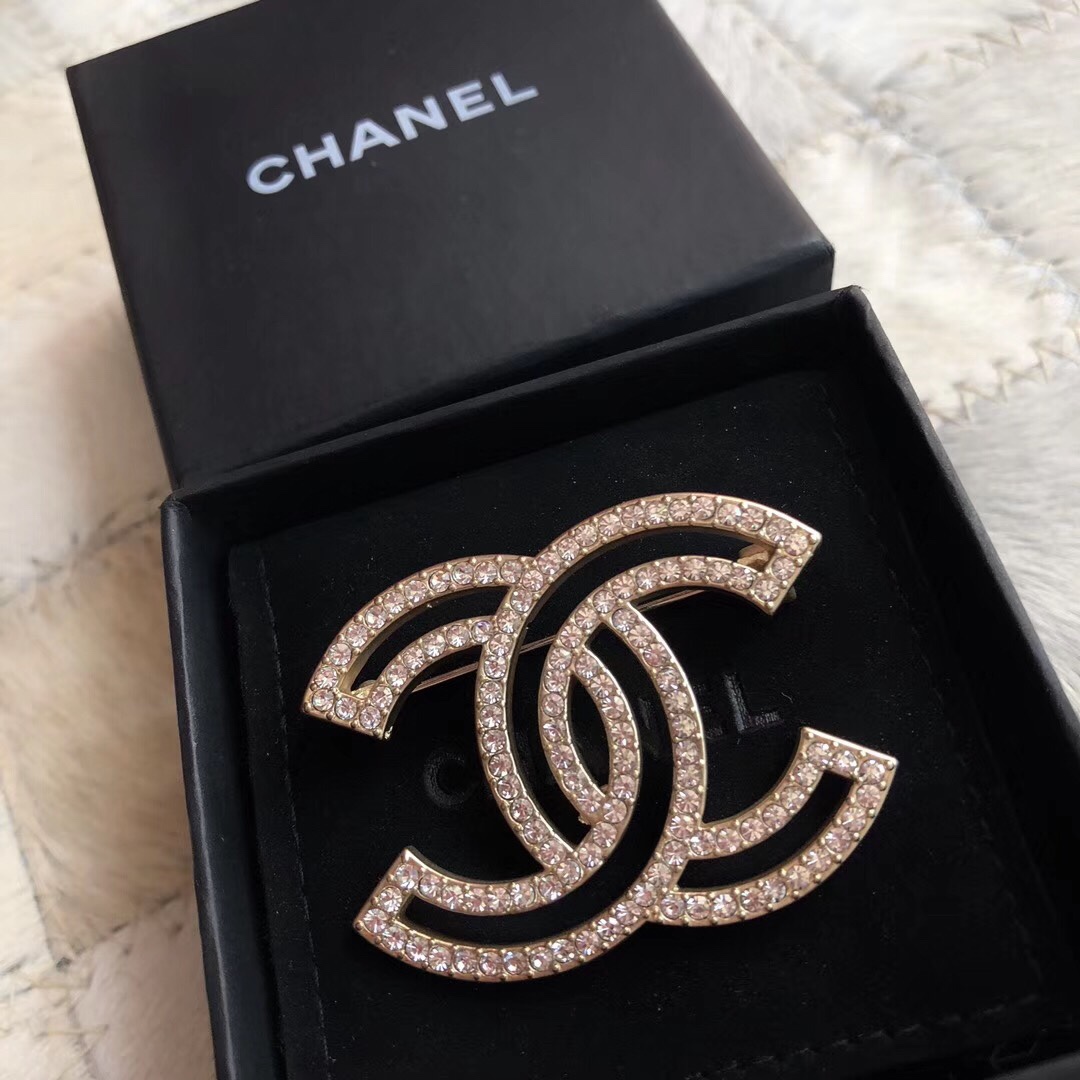 Chanel Brooch L