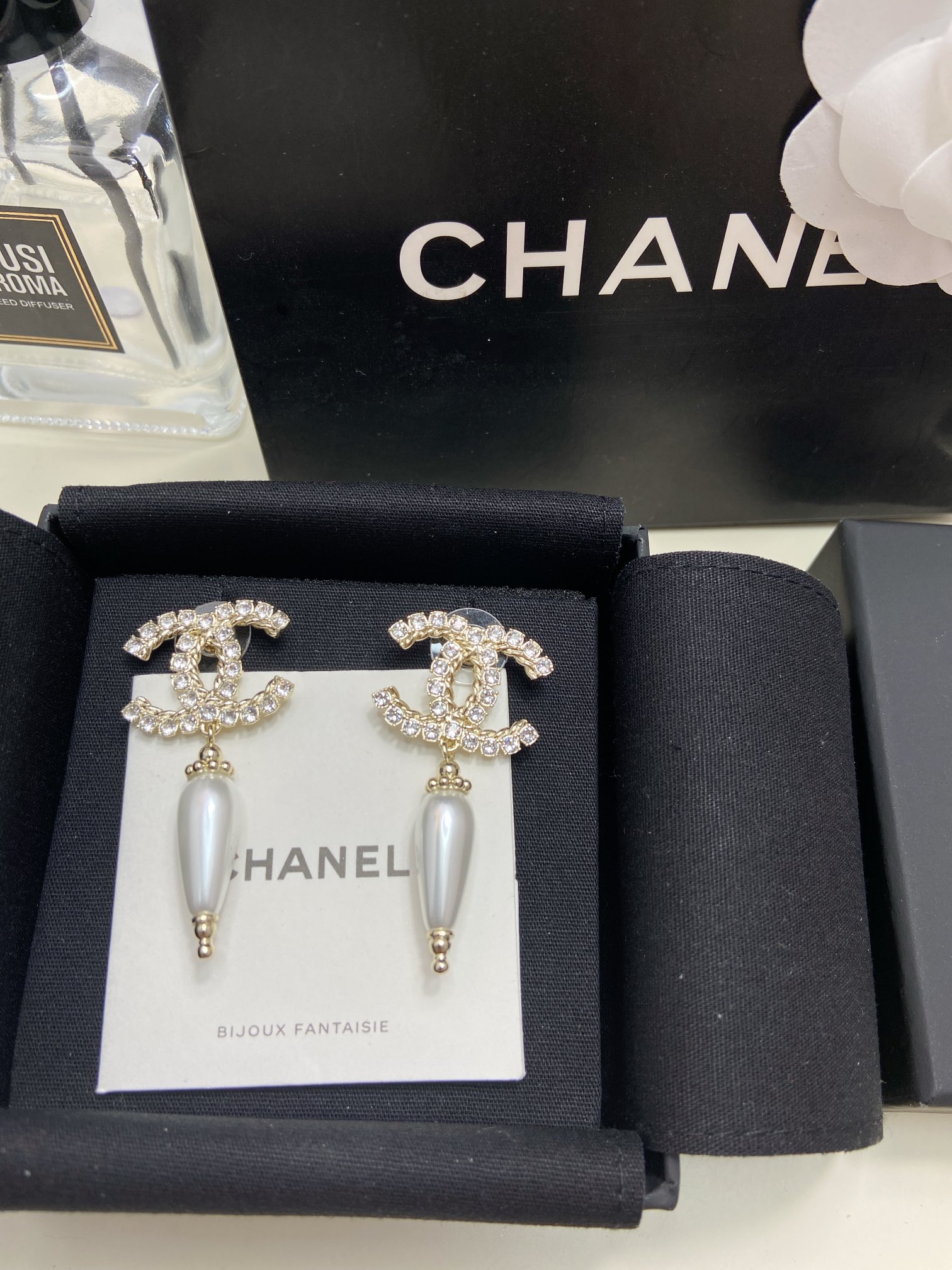 Chanel Earrings Pearl White