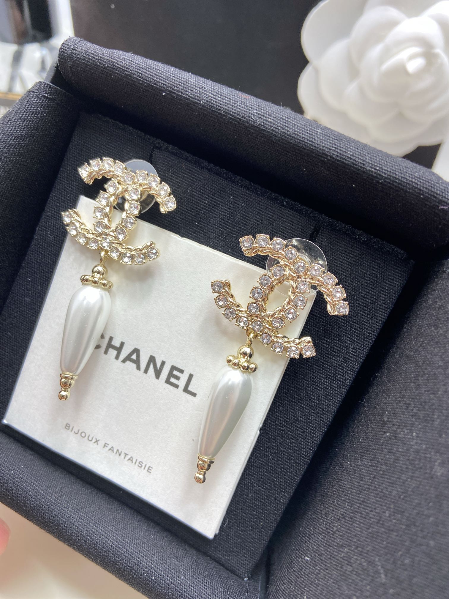 Chanel Earrings Pearl White