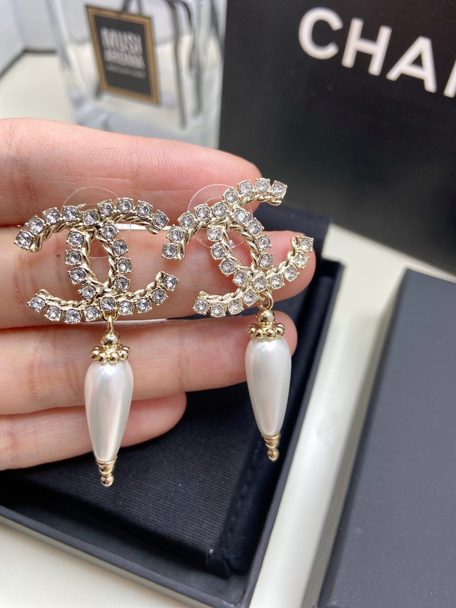 Chanel Earrings Pearl White