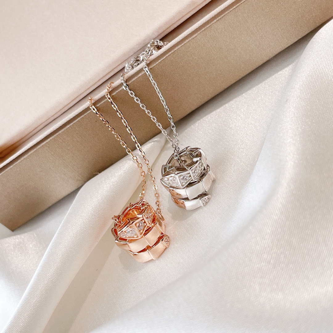 Bvlgari Necklace Rose Gold Inlaid