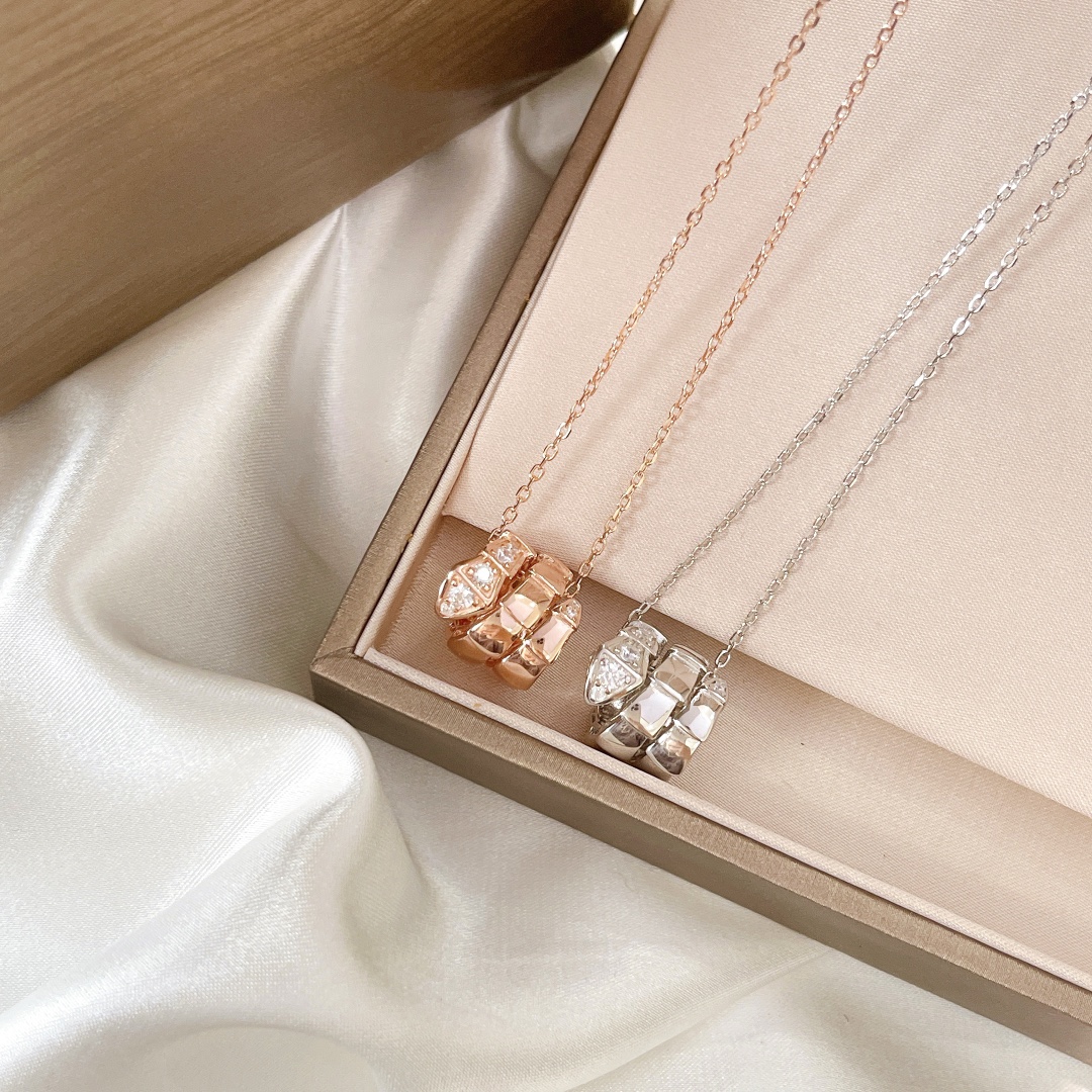 Bvlgari Necklace Rose Gold Inlaid