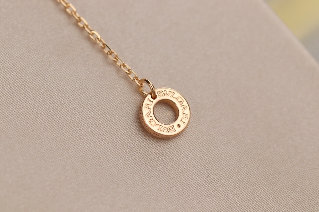 Bvlgari Female Necklace