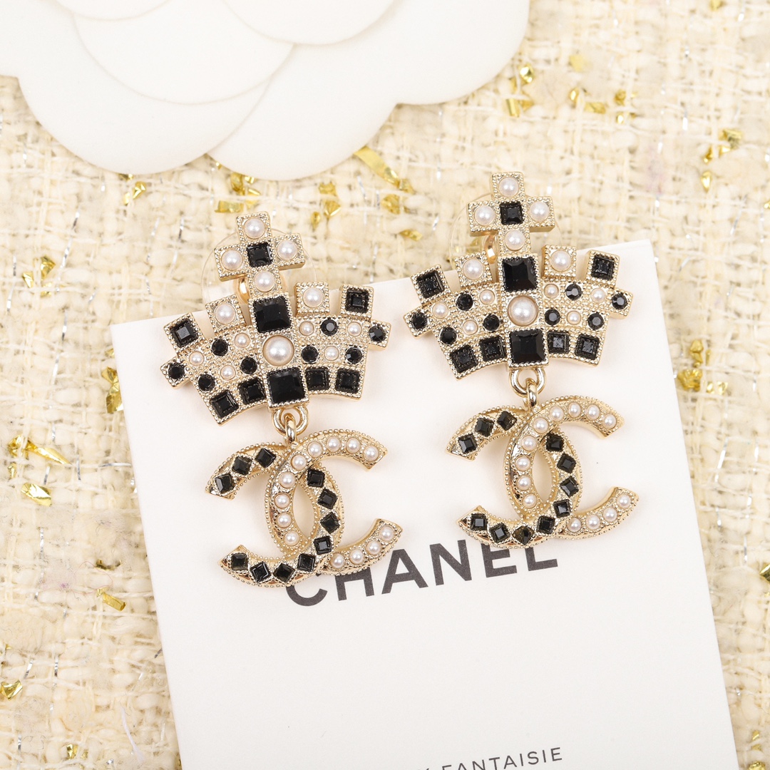 Chanel Earrings Pearl L