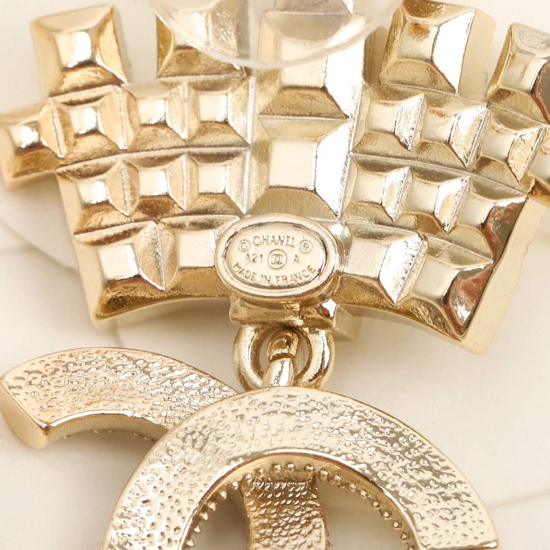 Chanel Earrings Pearl L