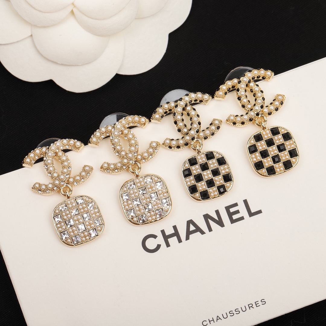 Chanel Earrings Pearl L