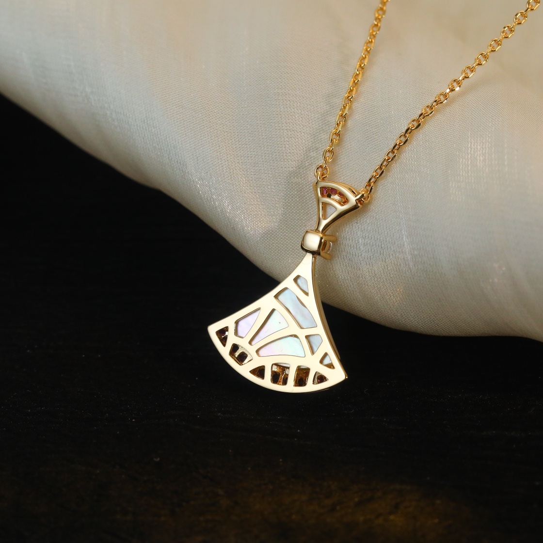 Bvlgari Female Necklace S-43cm-m