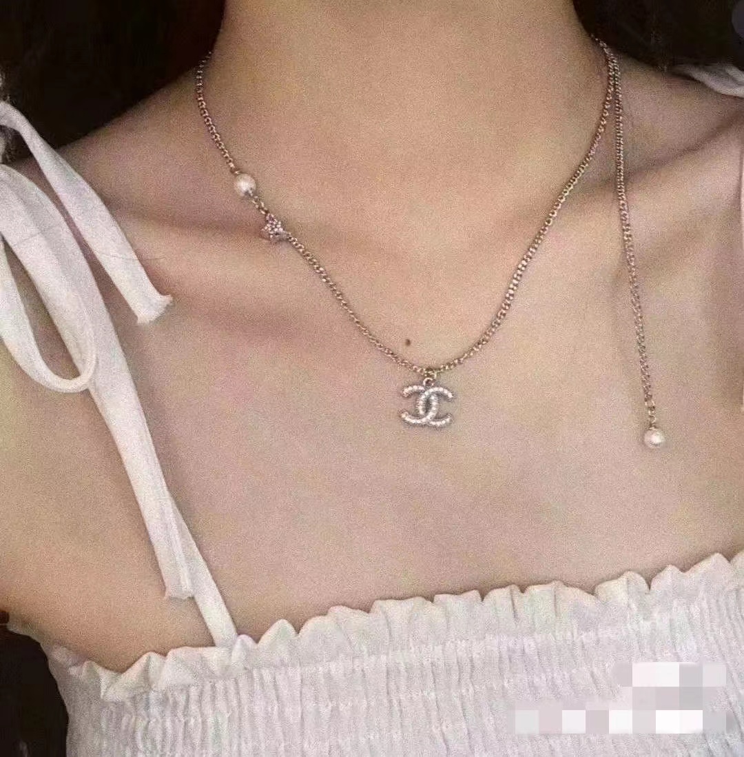 Chanel Necklace Pearl Minimalist Style