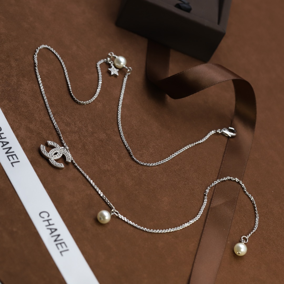 Chanel Necklace Pearl Minimalist Style