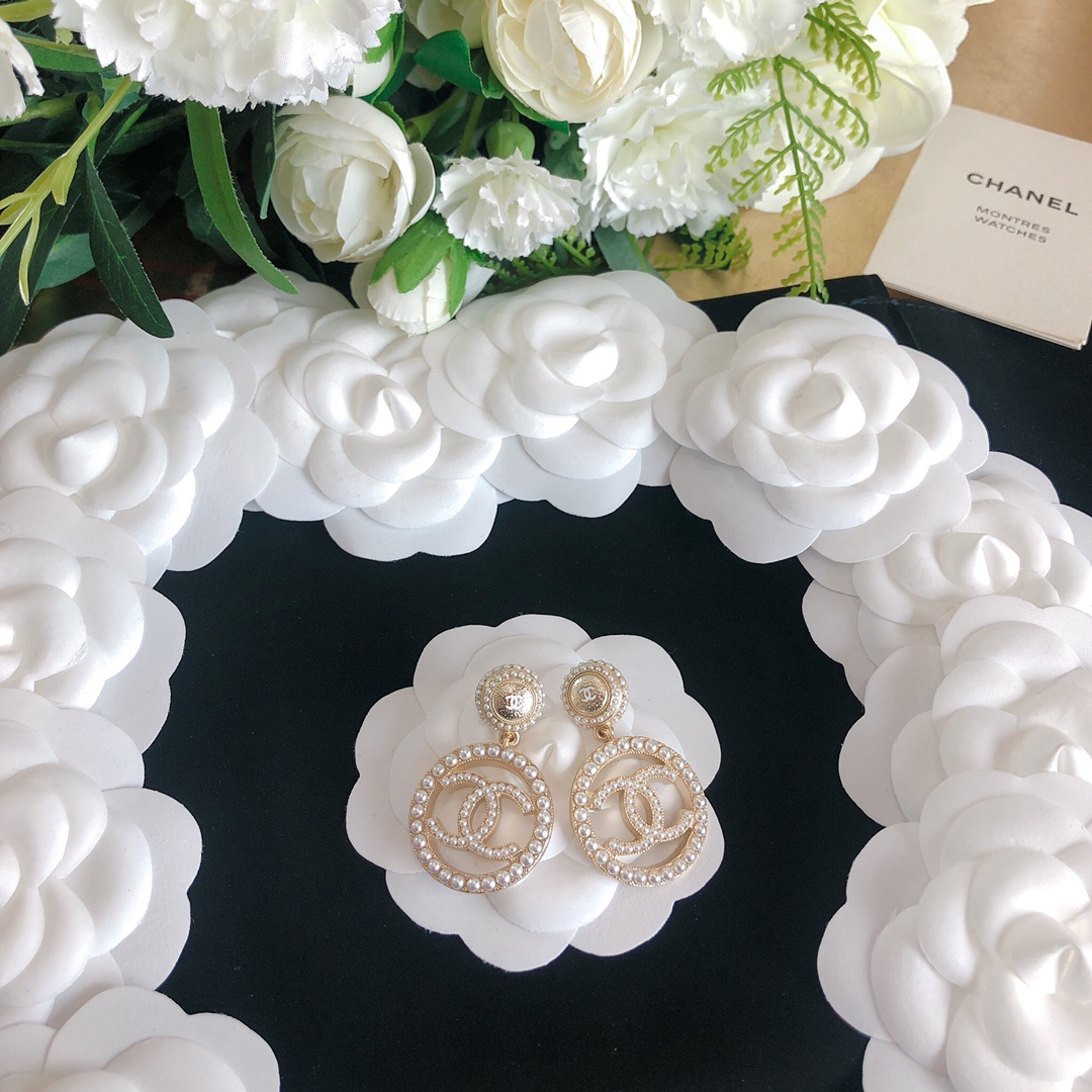 Chanel Earrings Pearl L
