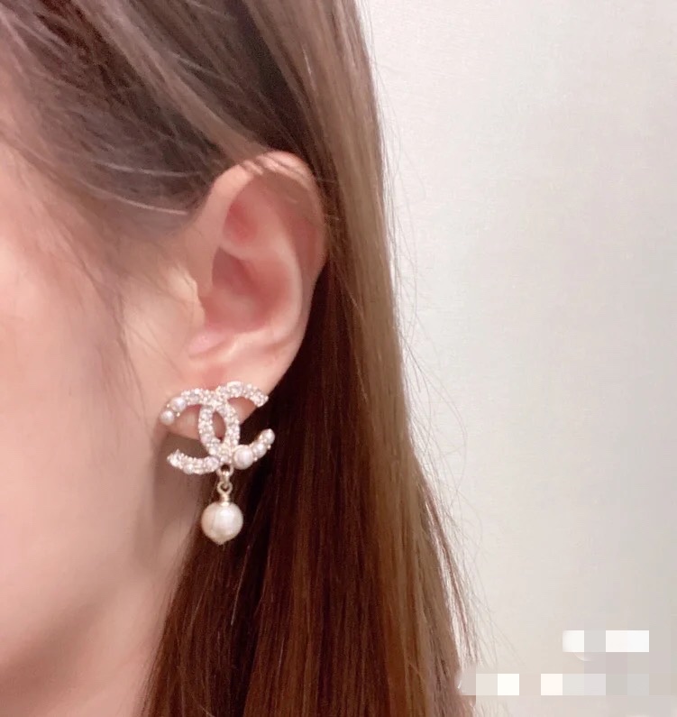 Chanel Earrings Pearl