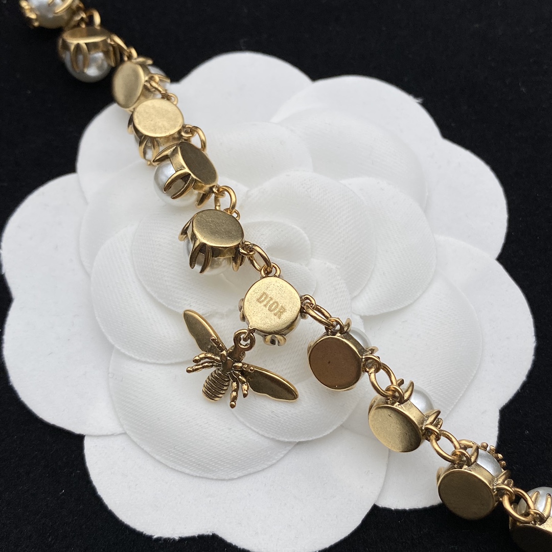 Dior Necklace Pearl Inlaid