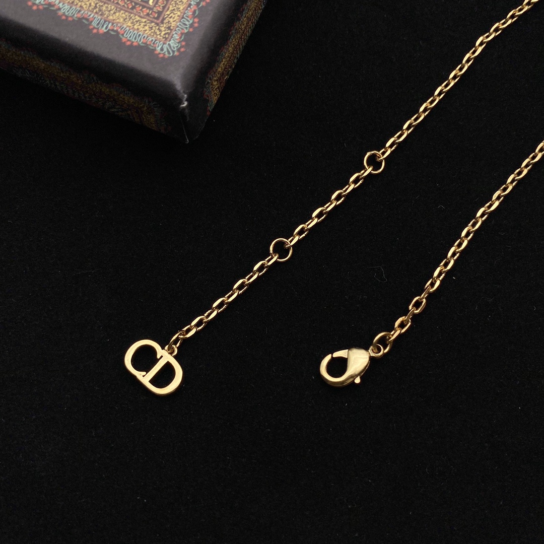 Dior Necklace Pearl Inlaid