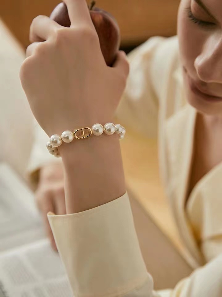 Dior Necklace Pearl Inlaid