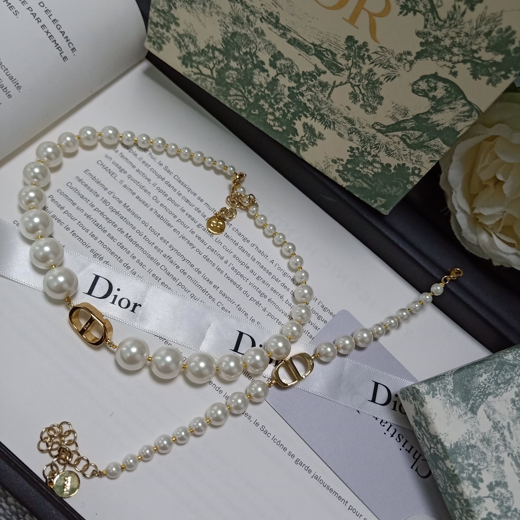 Dior Necklace Pearl Inlaid