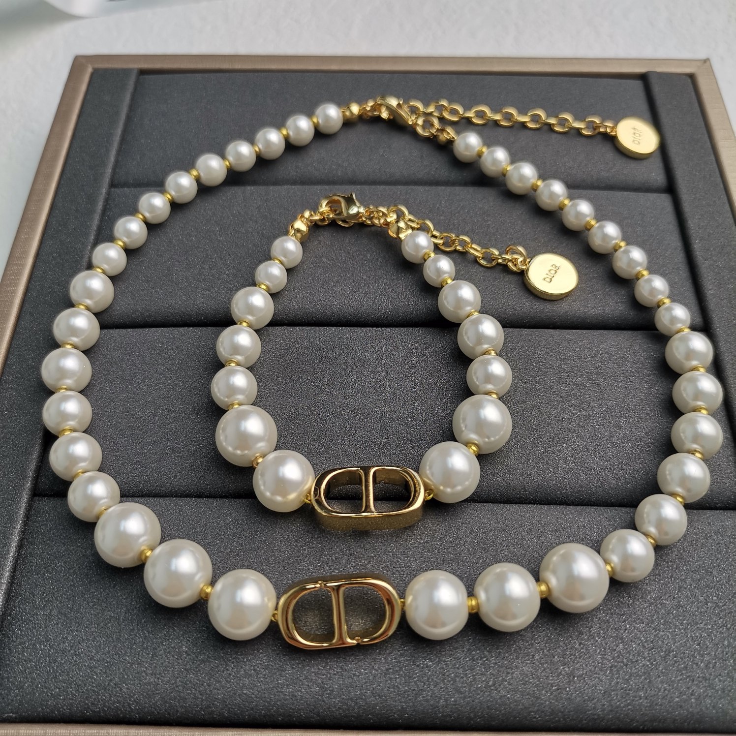 Dior Necklace Pearl Inlaid