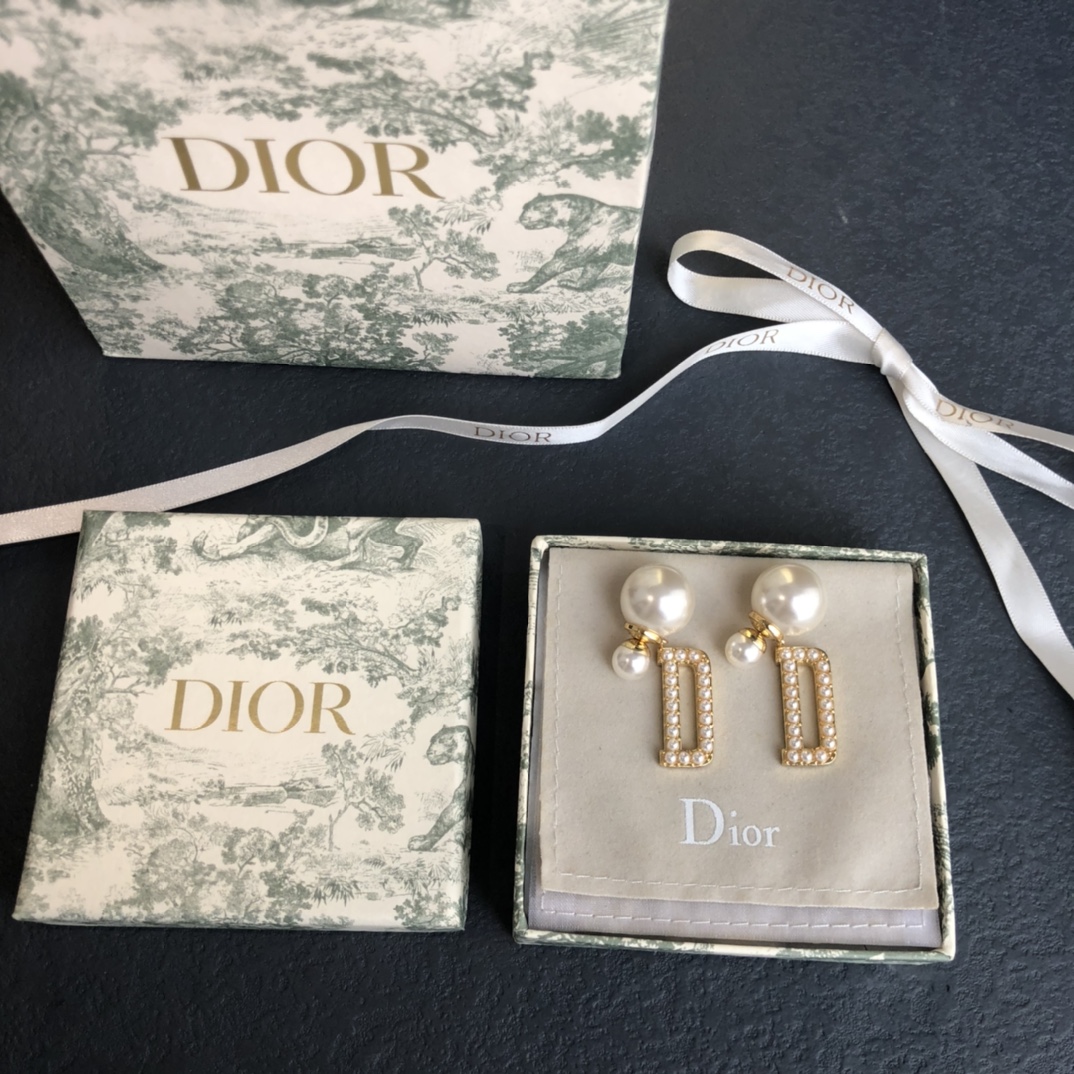 Dior Earrings Pearl
