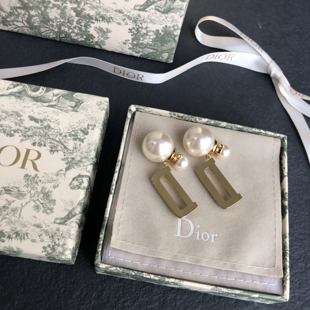 Dior Earrings Pearl