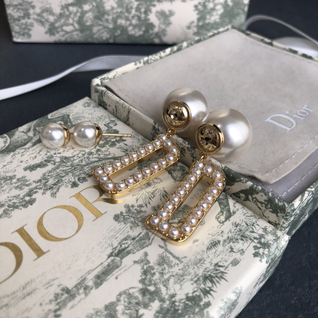 Dior Earrings Pearl