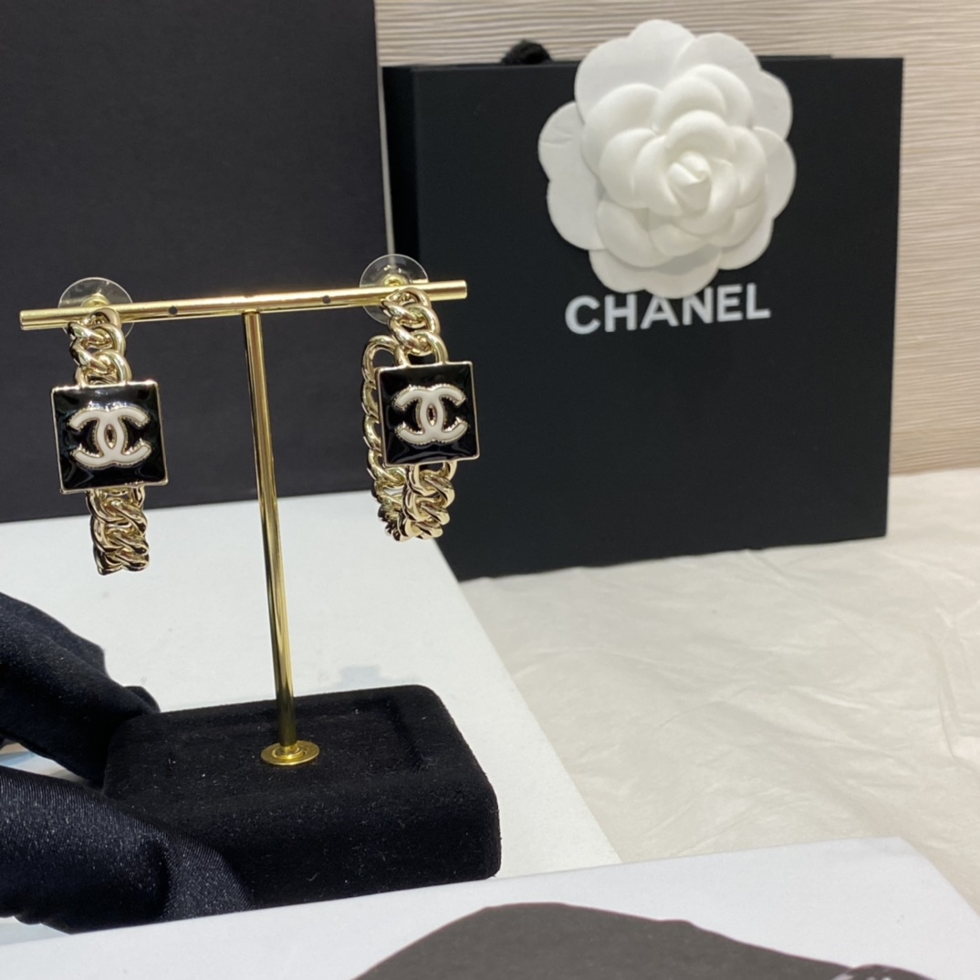Chanel Earrings Inlaid L