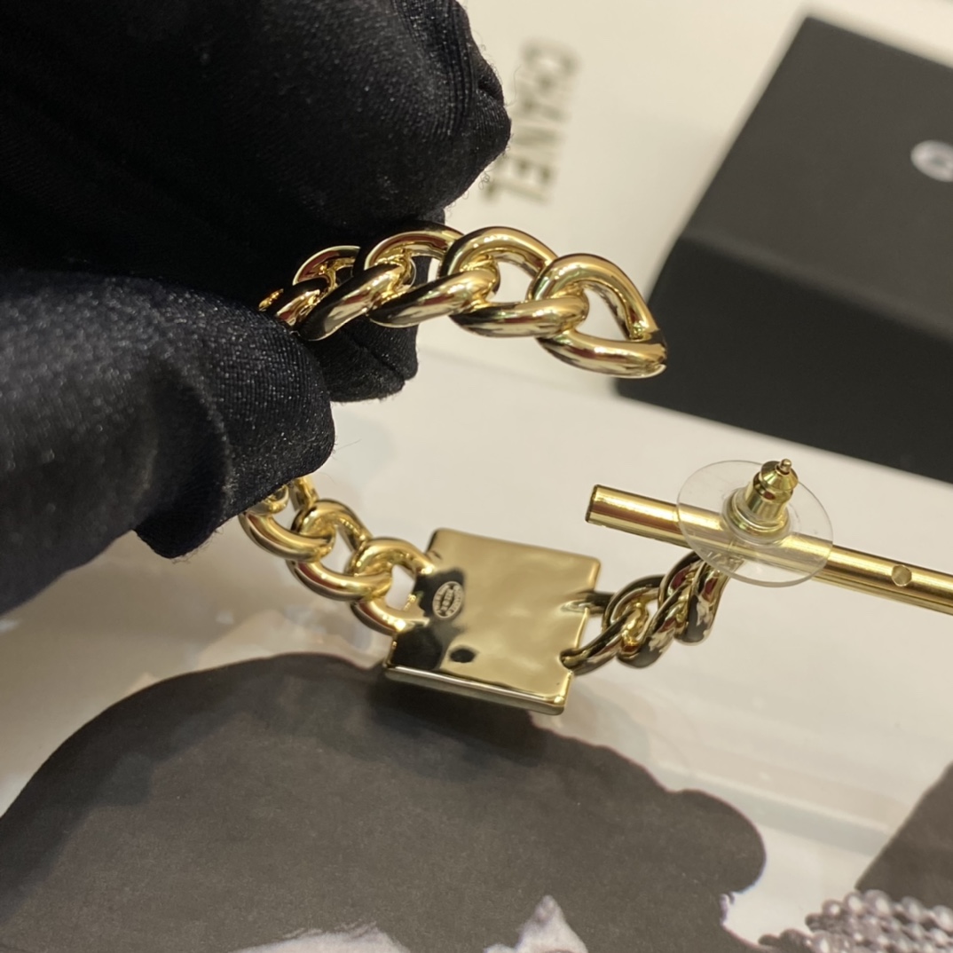 Chanel Earrings Inlaid L