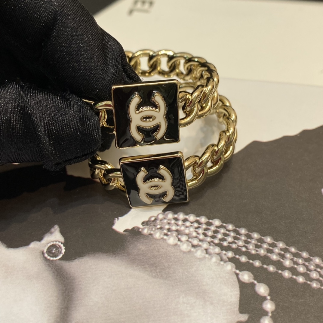 Chanel Earrings Inlaid L