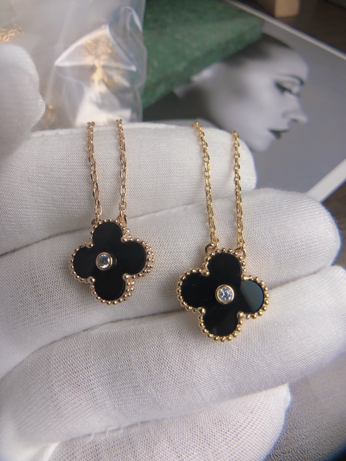 Van Cleef Arpels Necklace Black