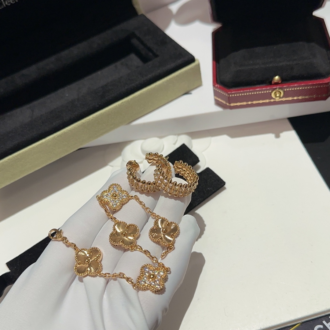 Cartier Bracelet Diamond