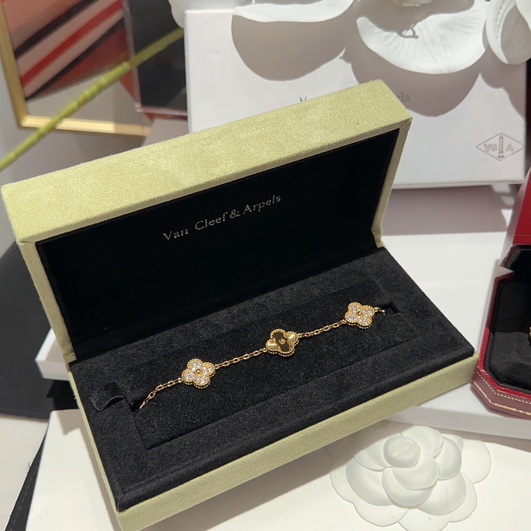 Cartier Bracelet Diamond