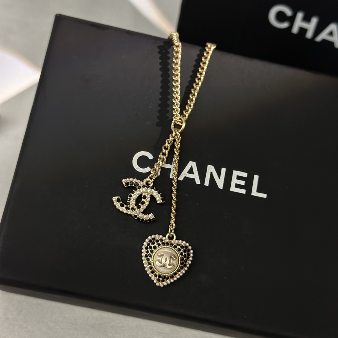 Chanel Necklace L
