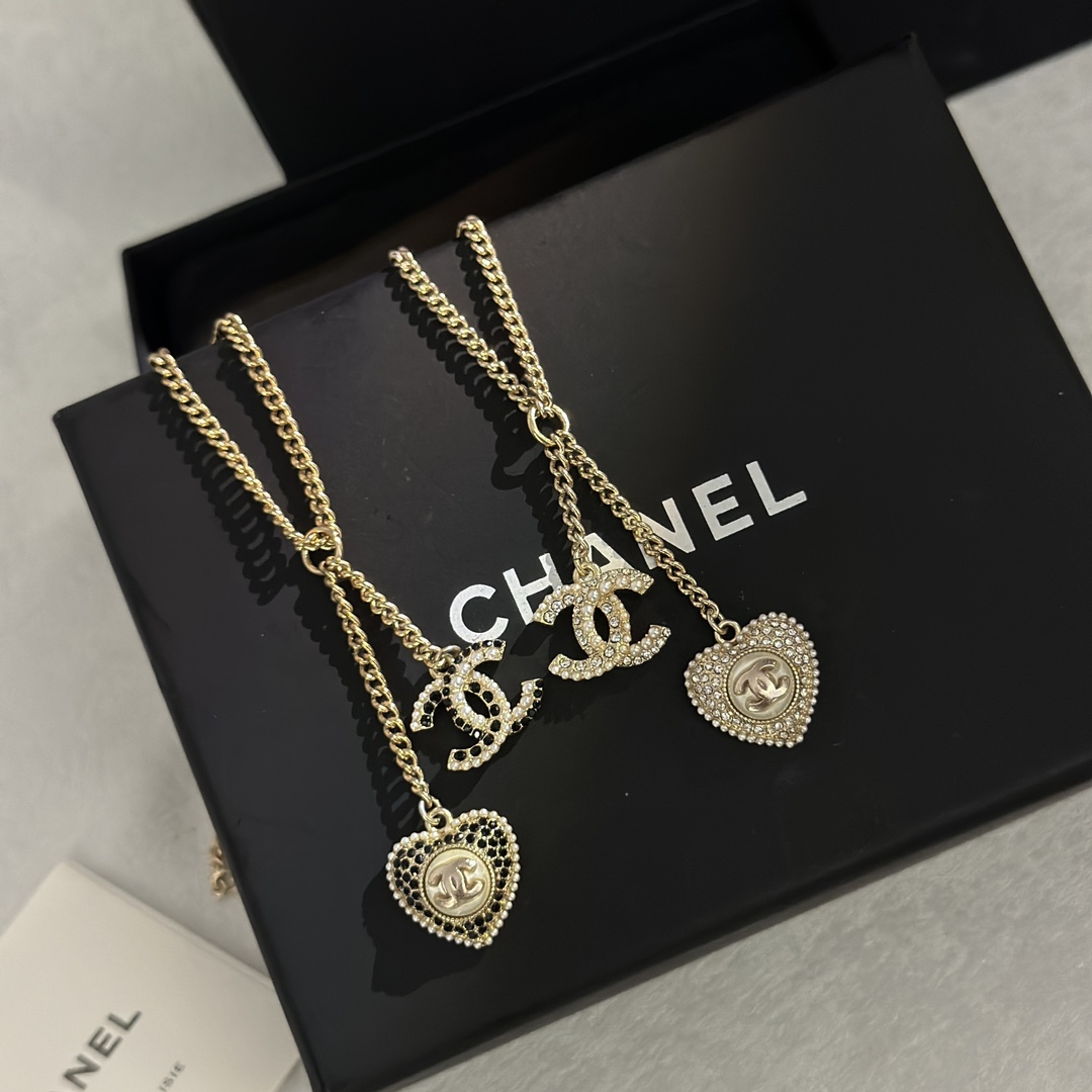 Chanel Necklace L
