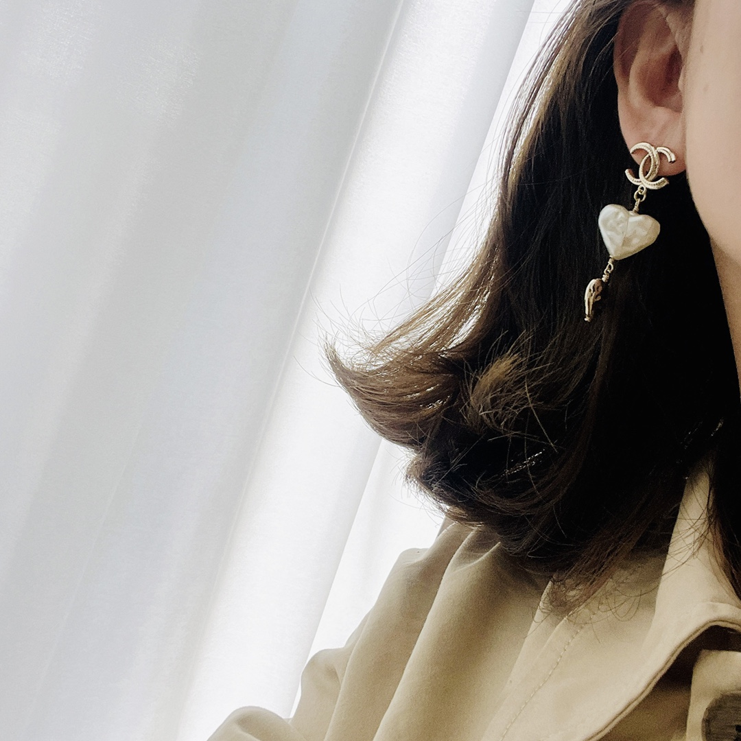 Chanel Earrings Silver S-l