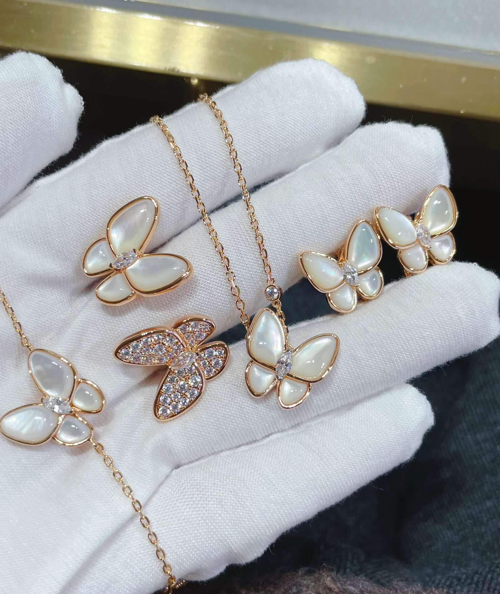 Van Cleef Arpels Basic Jewelry