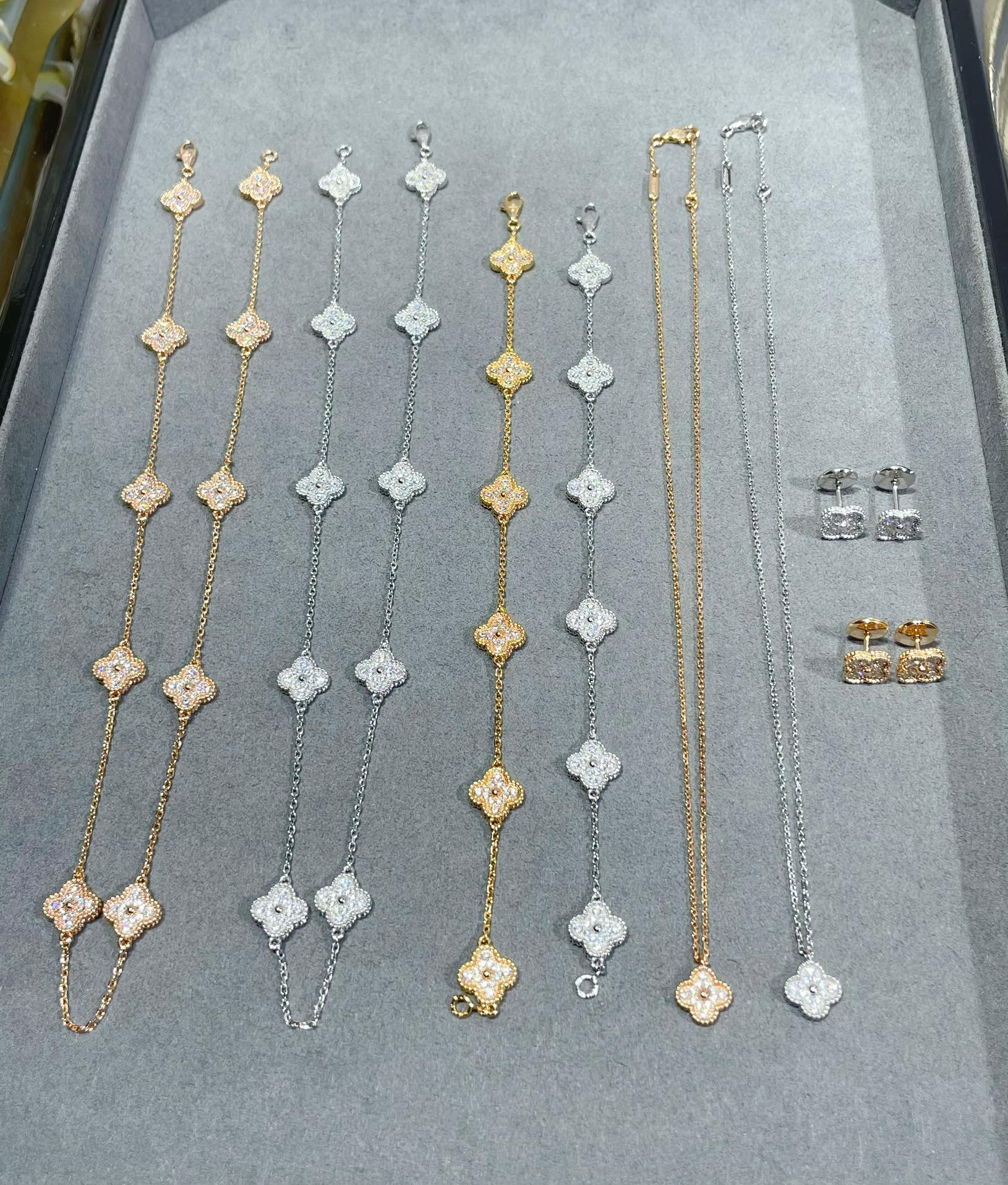 Van Cleef Arpels Basic Jewelry