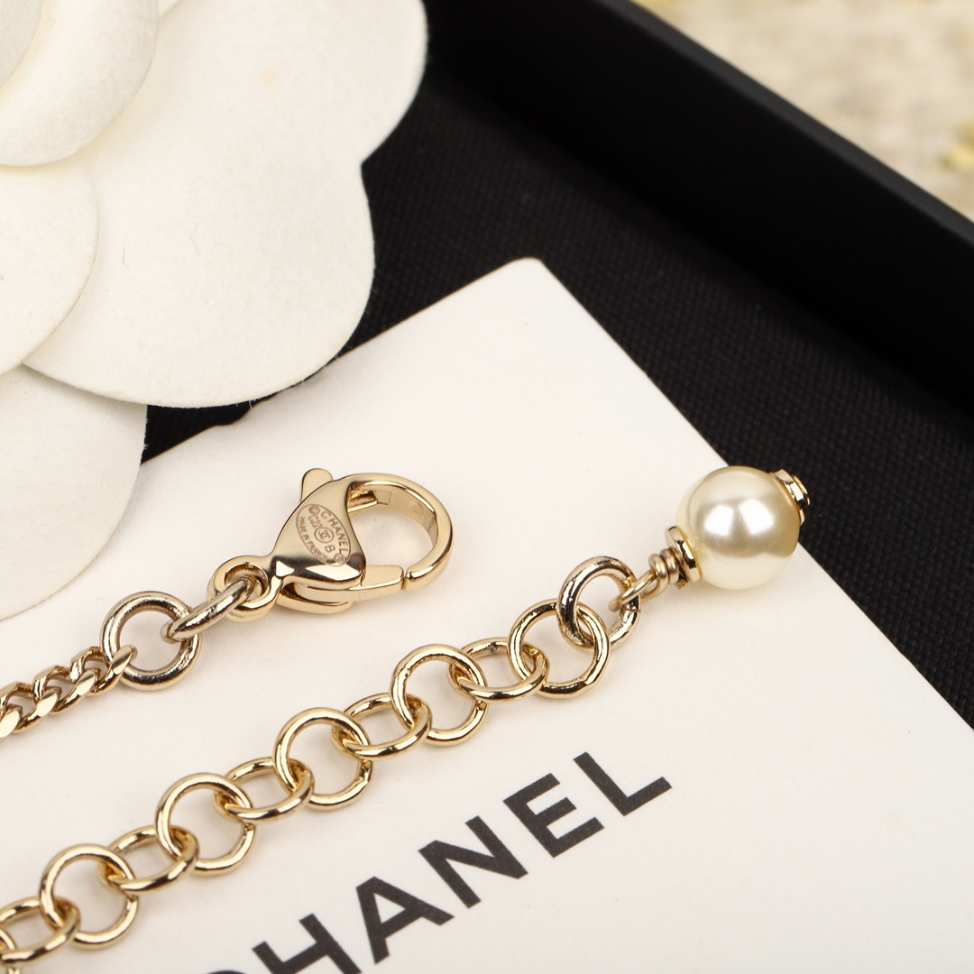 Swarovski Necklace Inlaid