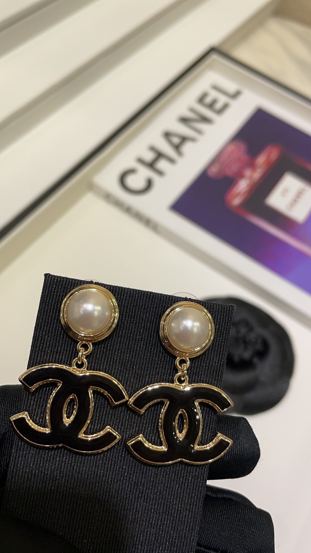 Chanel Earrings Pearl Black