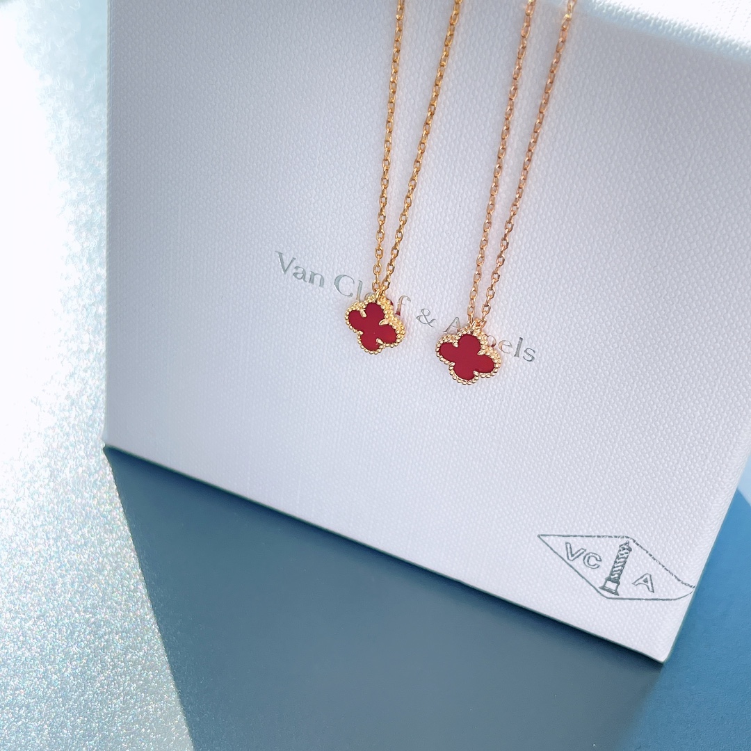 Van Cleef Arpels Necklace M