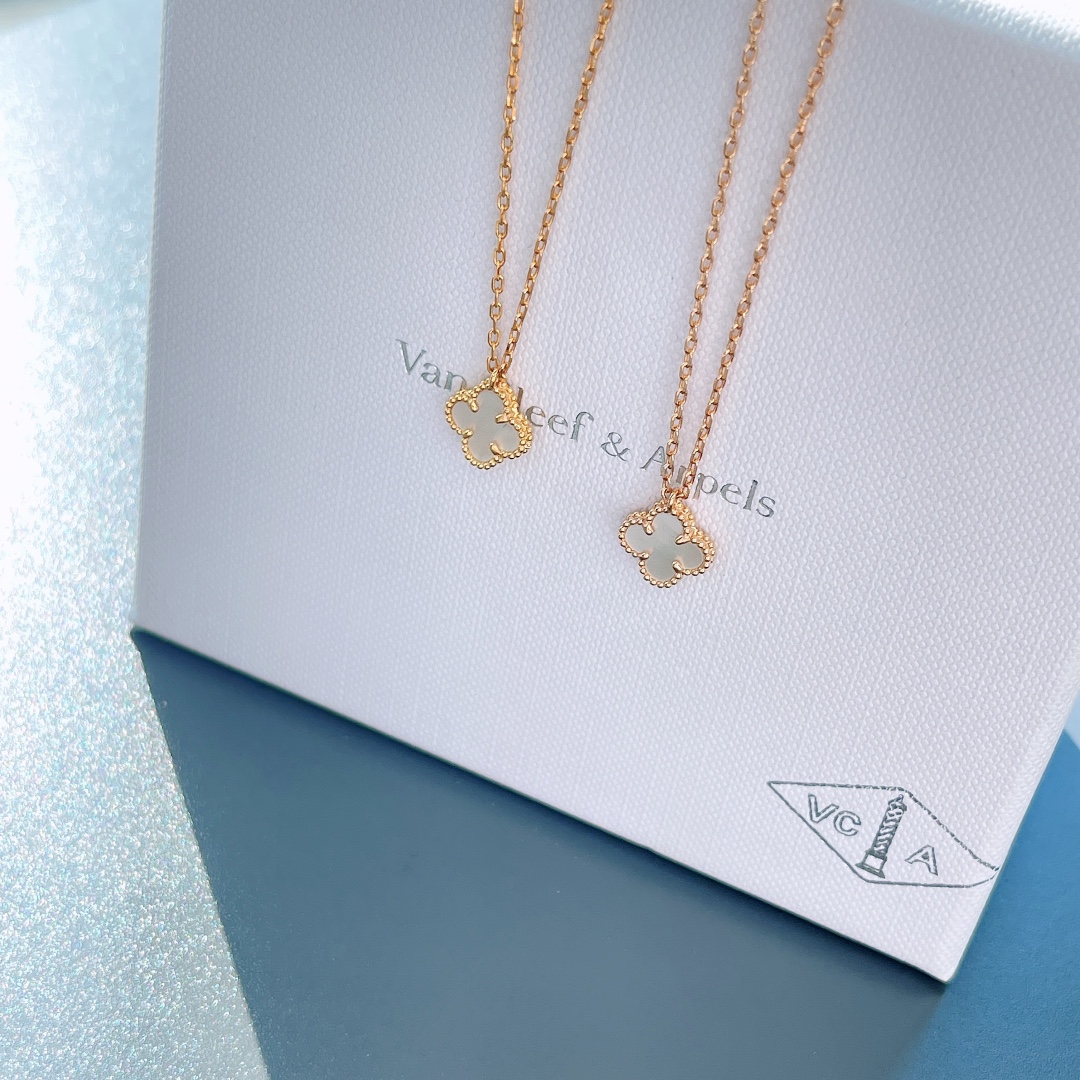 Van Cleef Arpels Necklace M
