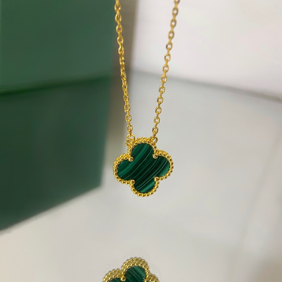Van Cleef Arpels Necklace Gold Gold Inlaid 42cm
