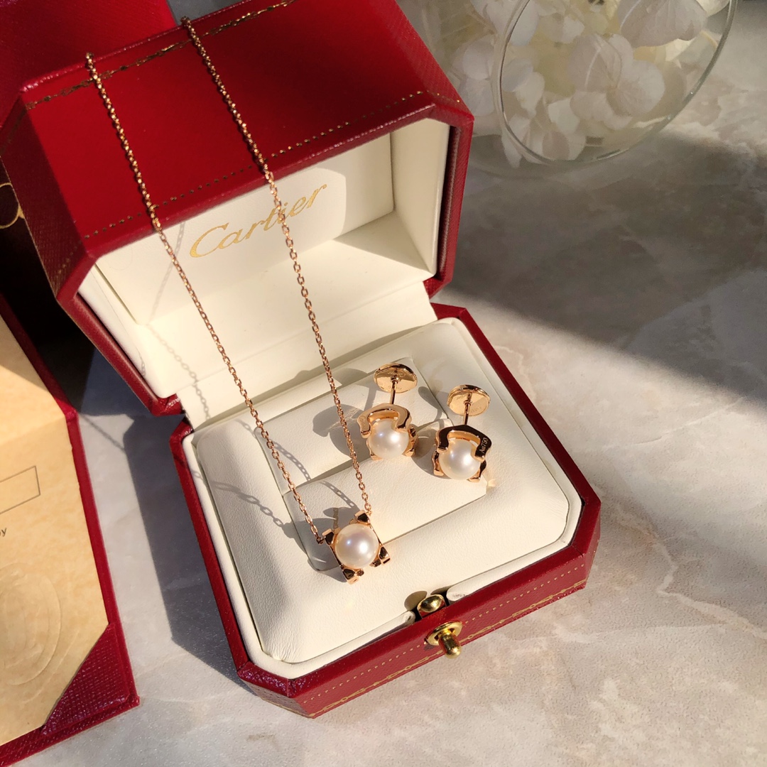 Cartier Necklace Pearl M