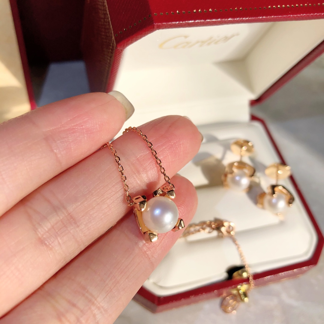Cartier Necklace Pearl M