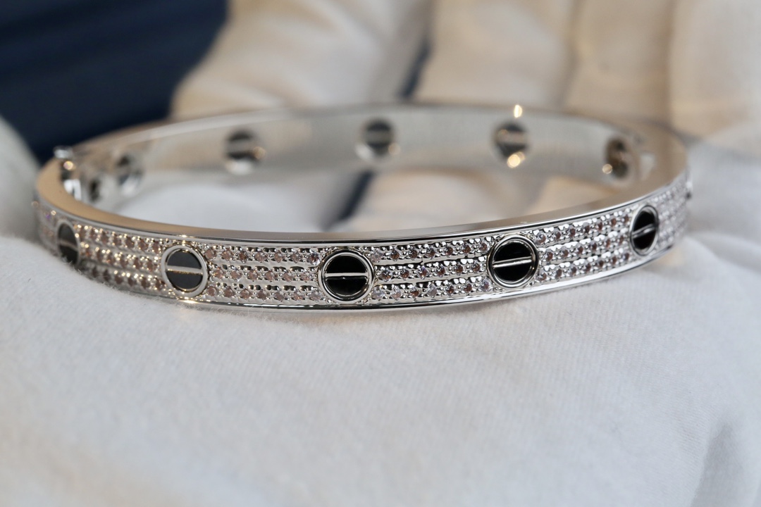 Cartier Bangle Diamond Inlaid L