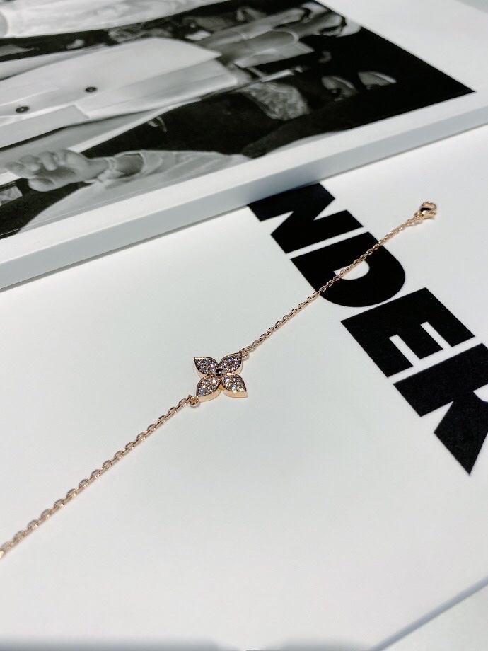 Lv Bracelet Diamond S-l-m