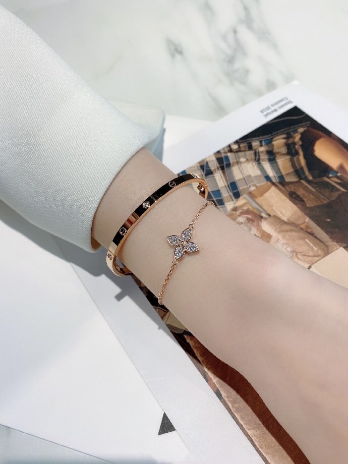 Lv Bracelet Diamond S-l-m