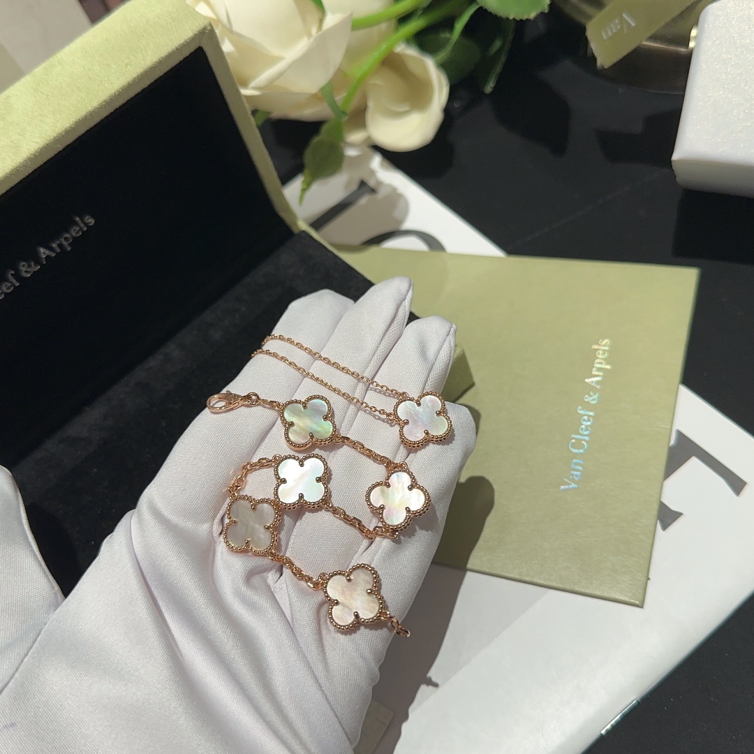 Van Cleef Arpels Necklace