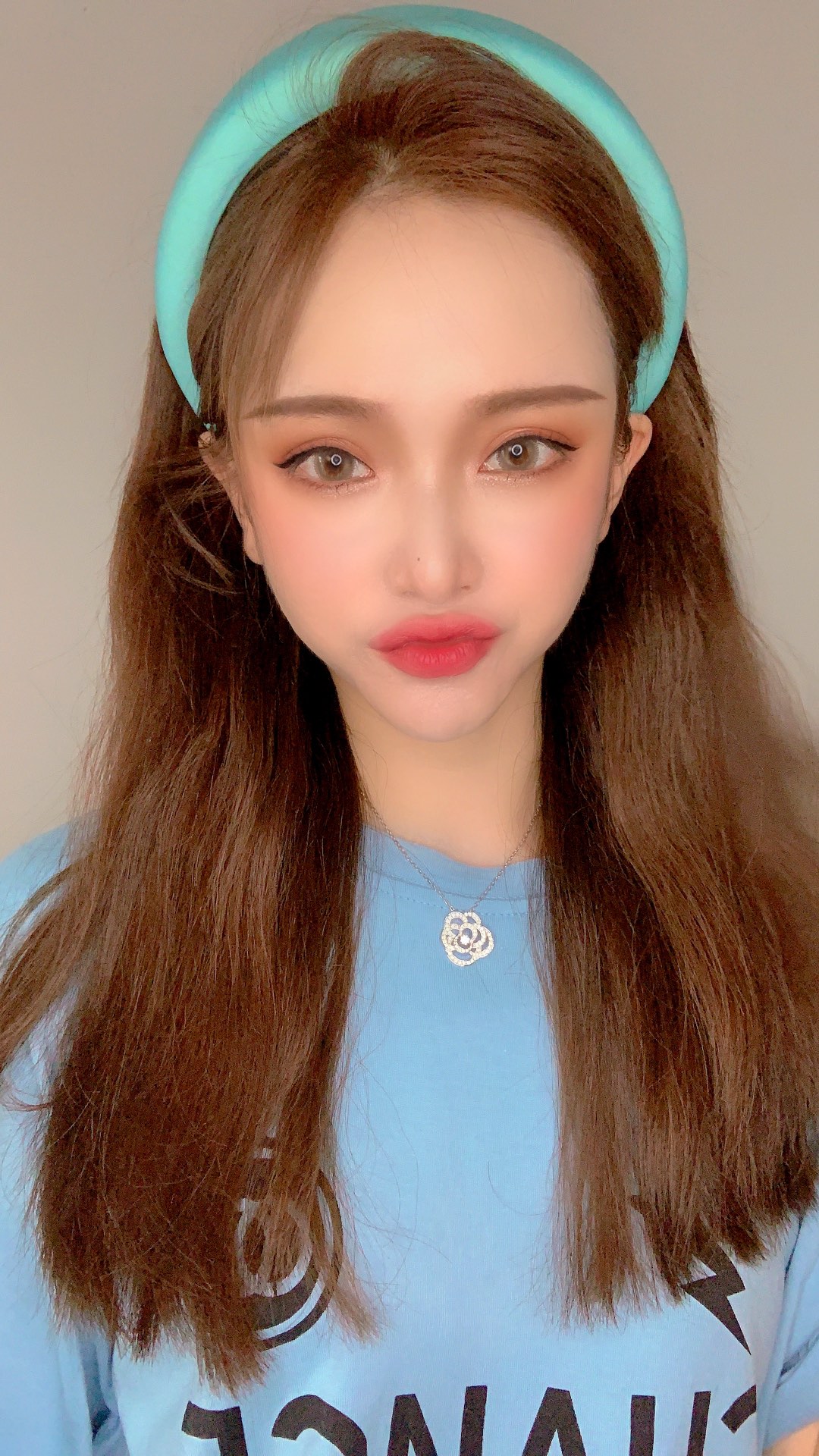 Chanel Necklace Inlaid L