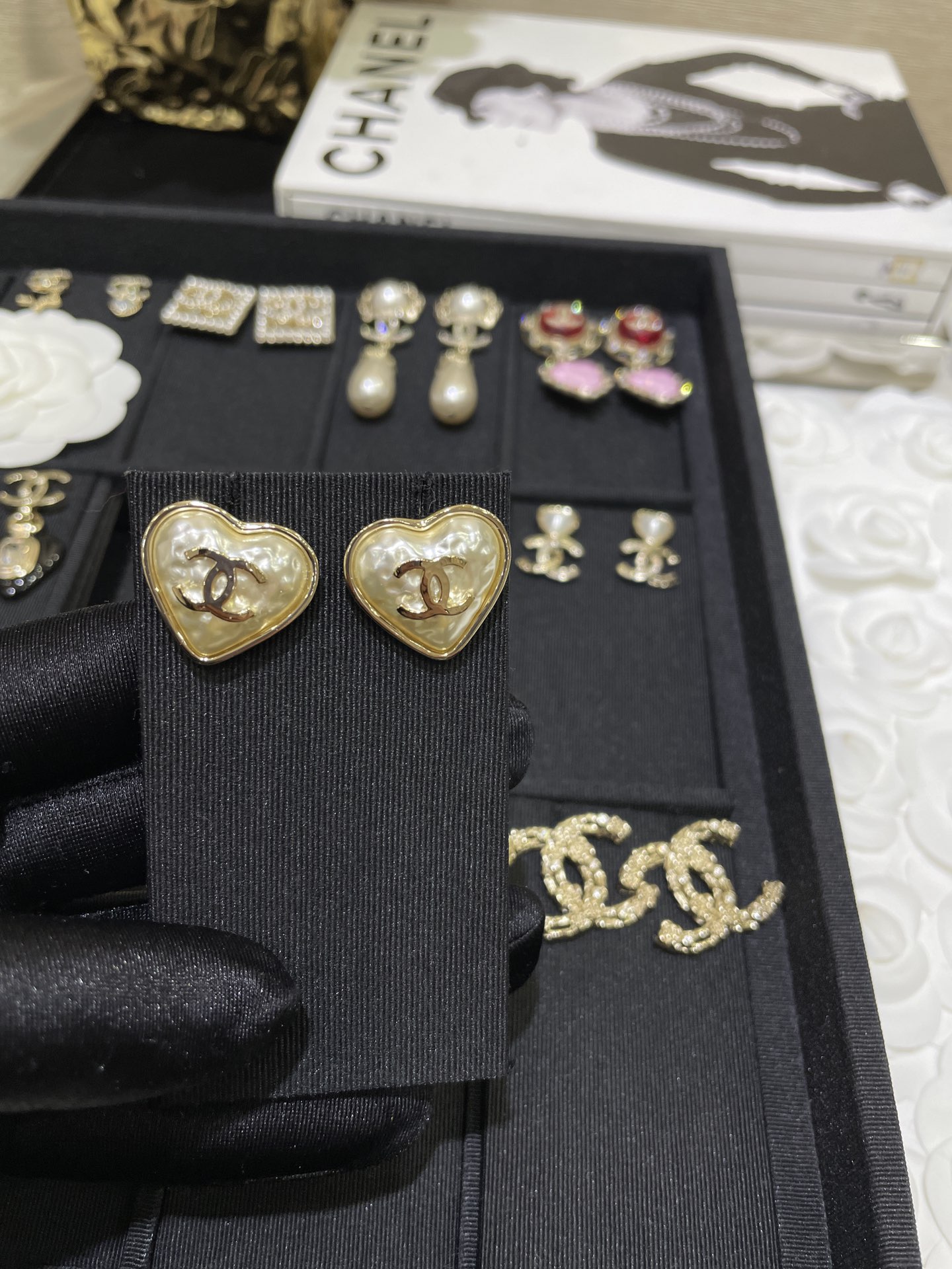 Chanel Earrings Pearl Gold