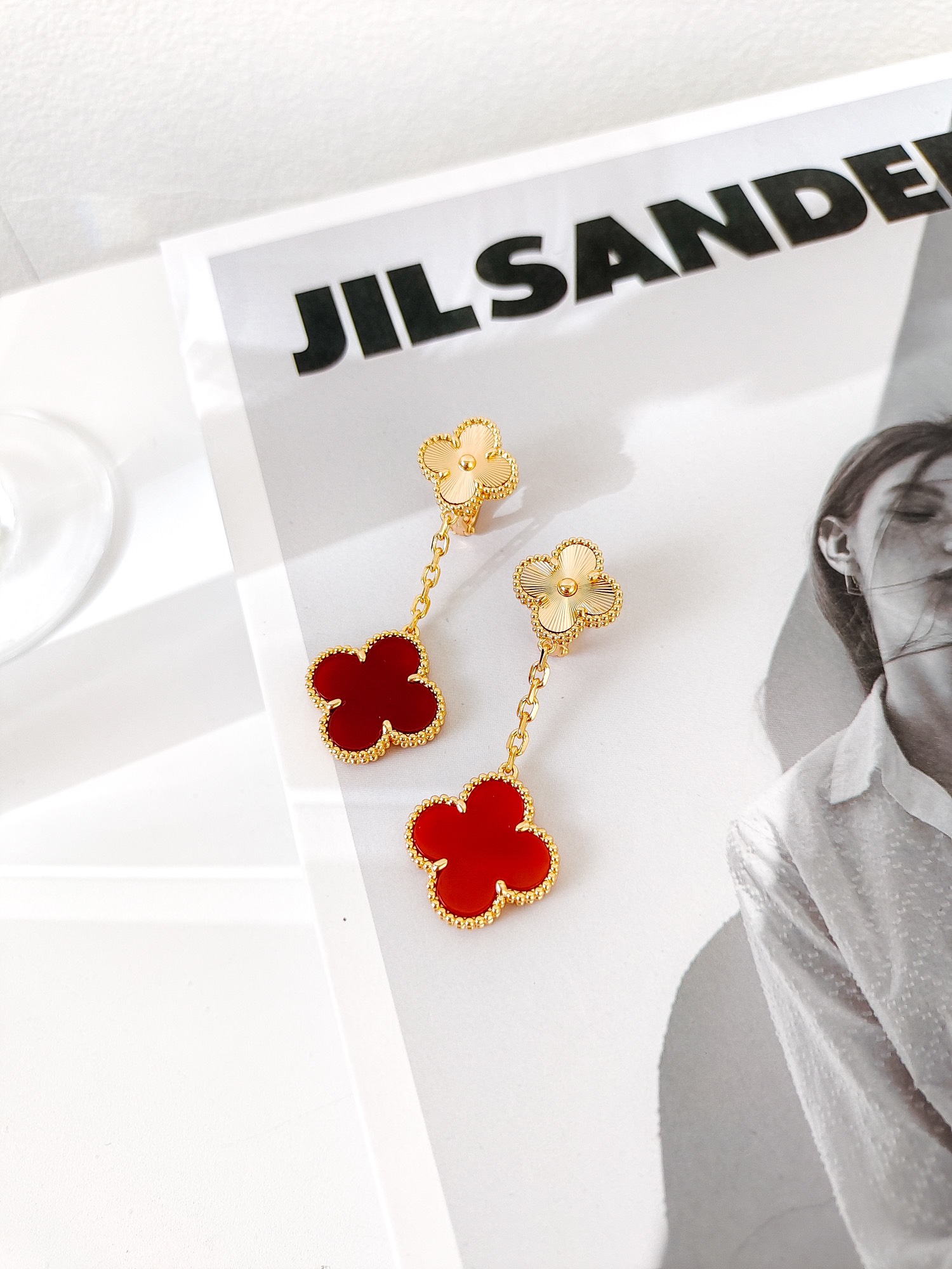 Van Cleef Arpels Earrings White