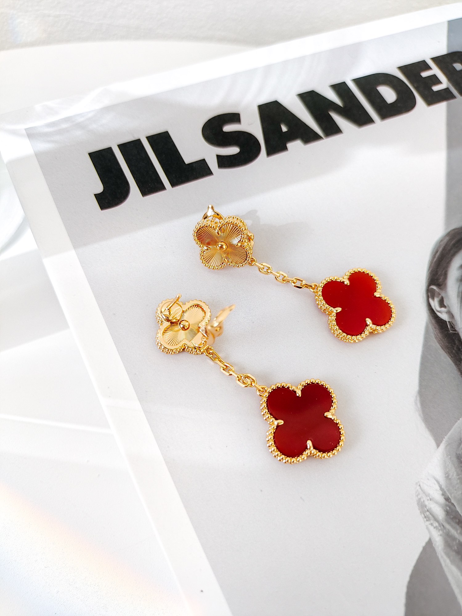 Van Cleef Arpels Earrings White